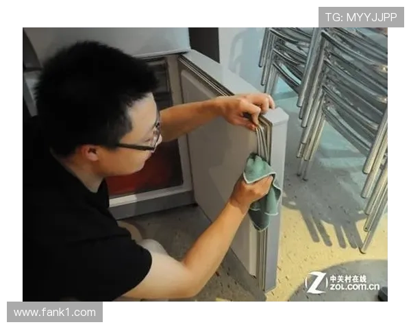 安赛龙家的冰箱里到底藏了多少他都不告诉你吧