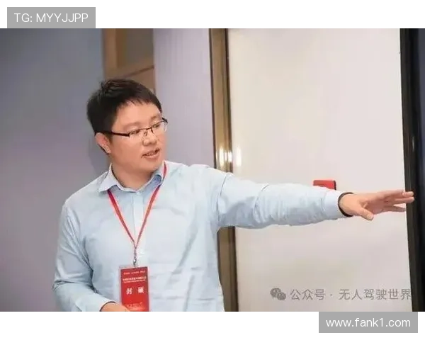 上海申花深陷战术困局：争冠豪言下，阵容短板与教练权威遭遇双重危机